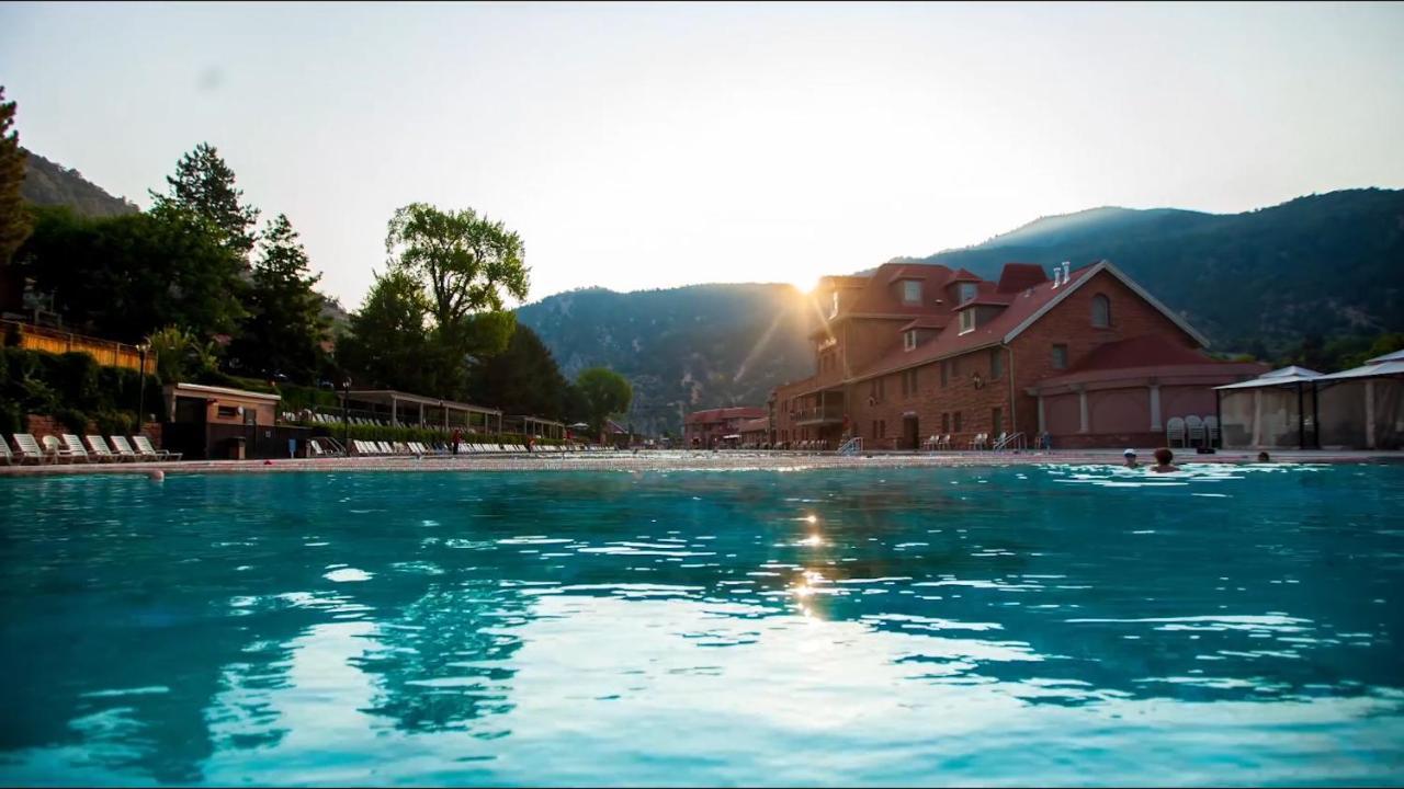 גלנווד ספרינגס Glenwood Hot Springs Resort מראה חיצוני תמונה